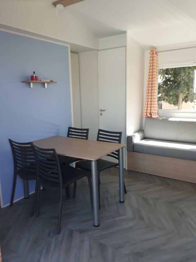 Mobilhom Herve Hotel Condrieu Bagian luar foto