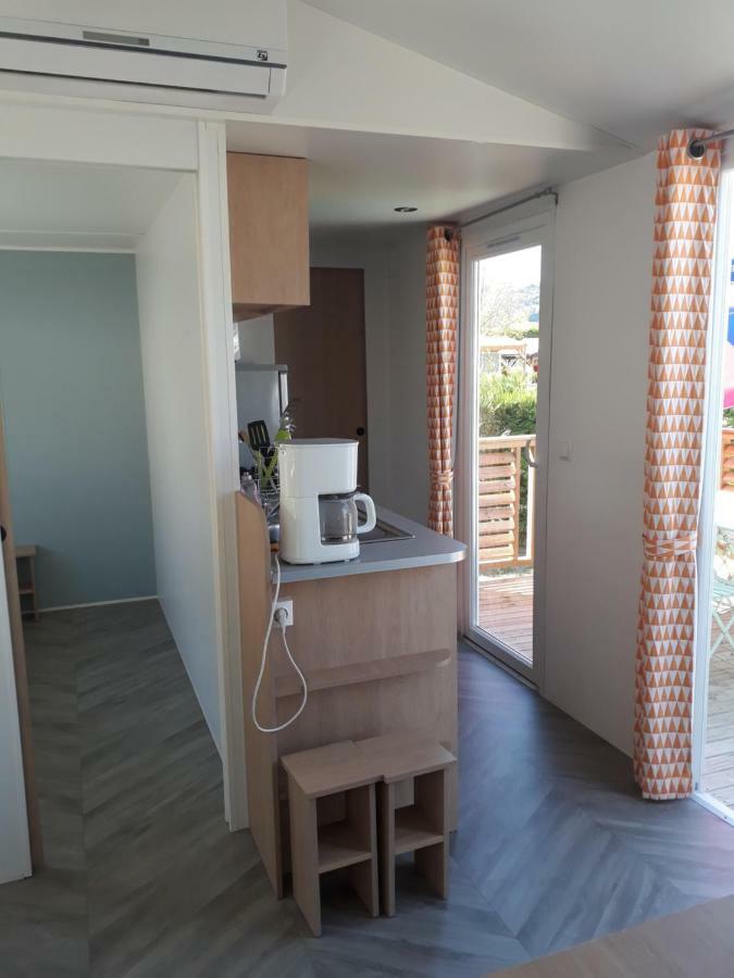 Mobilhom Herve Hotel Condrieu Bagian luar foto